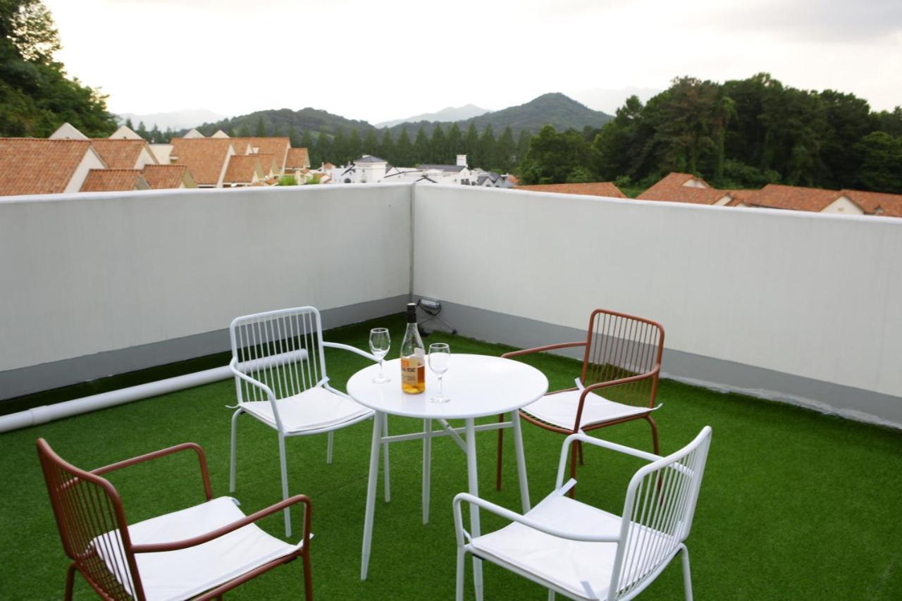 Damyang Thirasia Pension Exterior foto